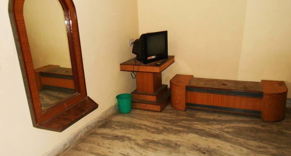 Hotel Sudha Bar & Restaurant, Una 4